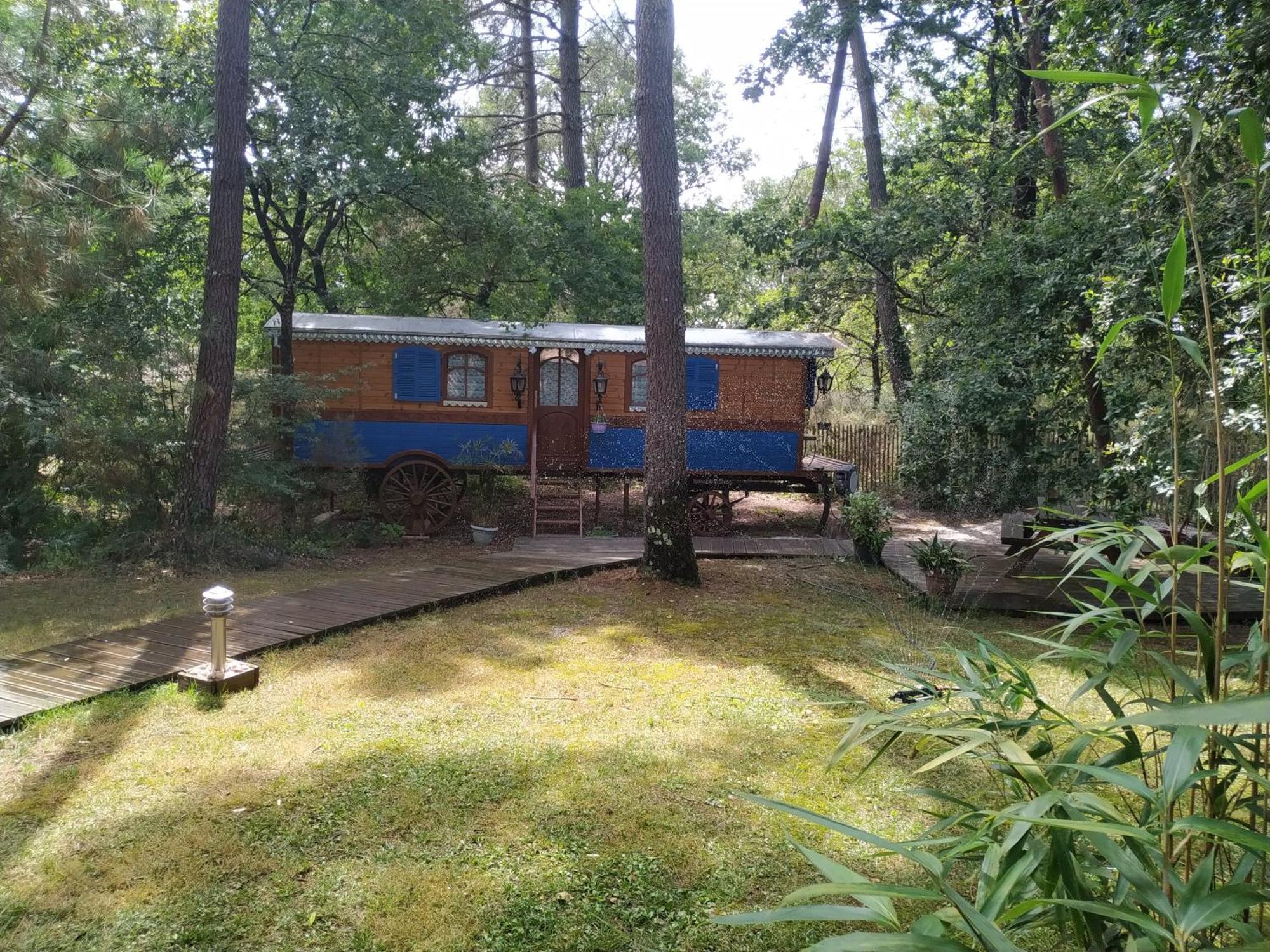 Villa Les Roulottes Vesta Léognan Esterno foto