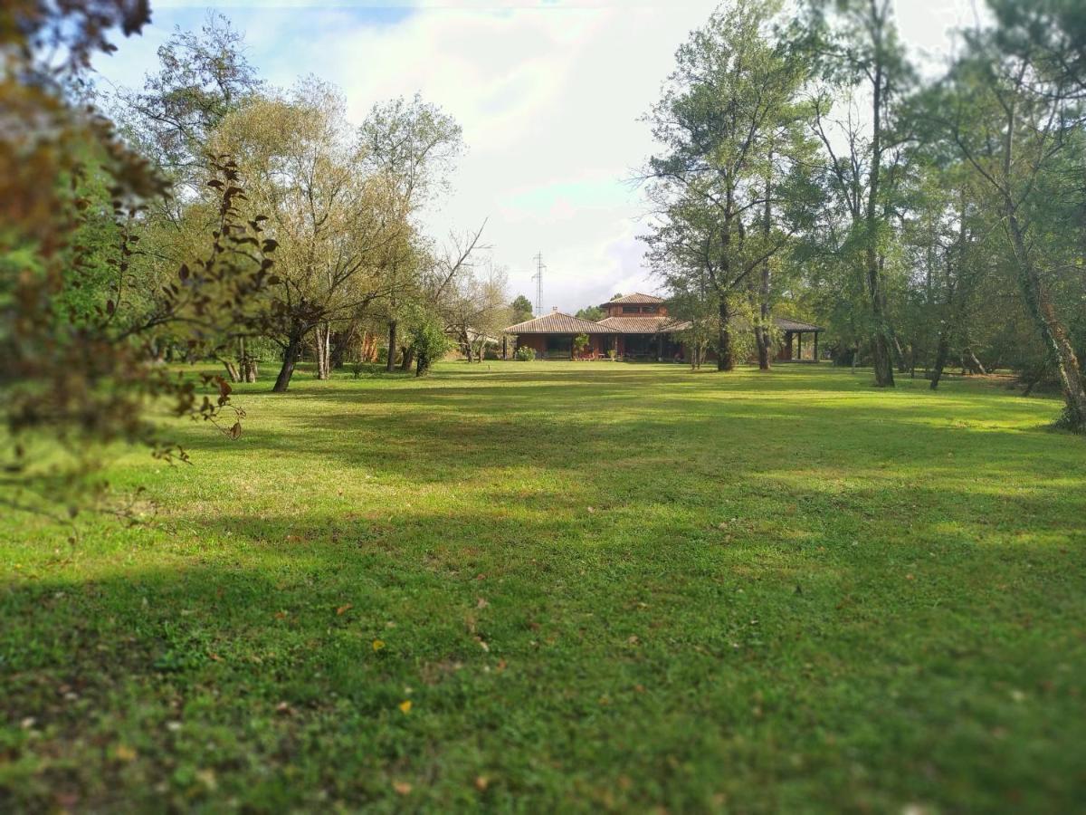 Villa Les Roulottes Vesta Léognan Esterno foto